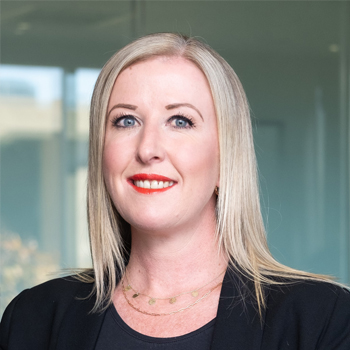 profile-Robyn-Lawson